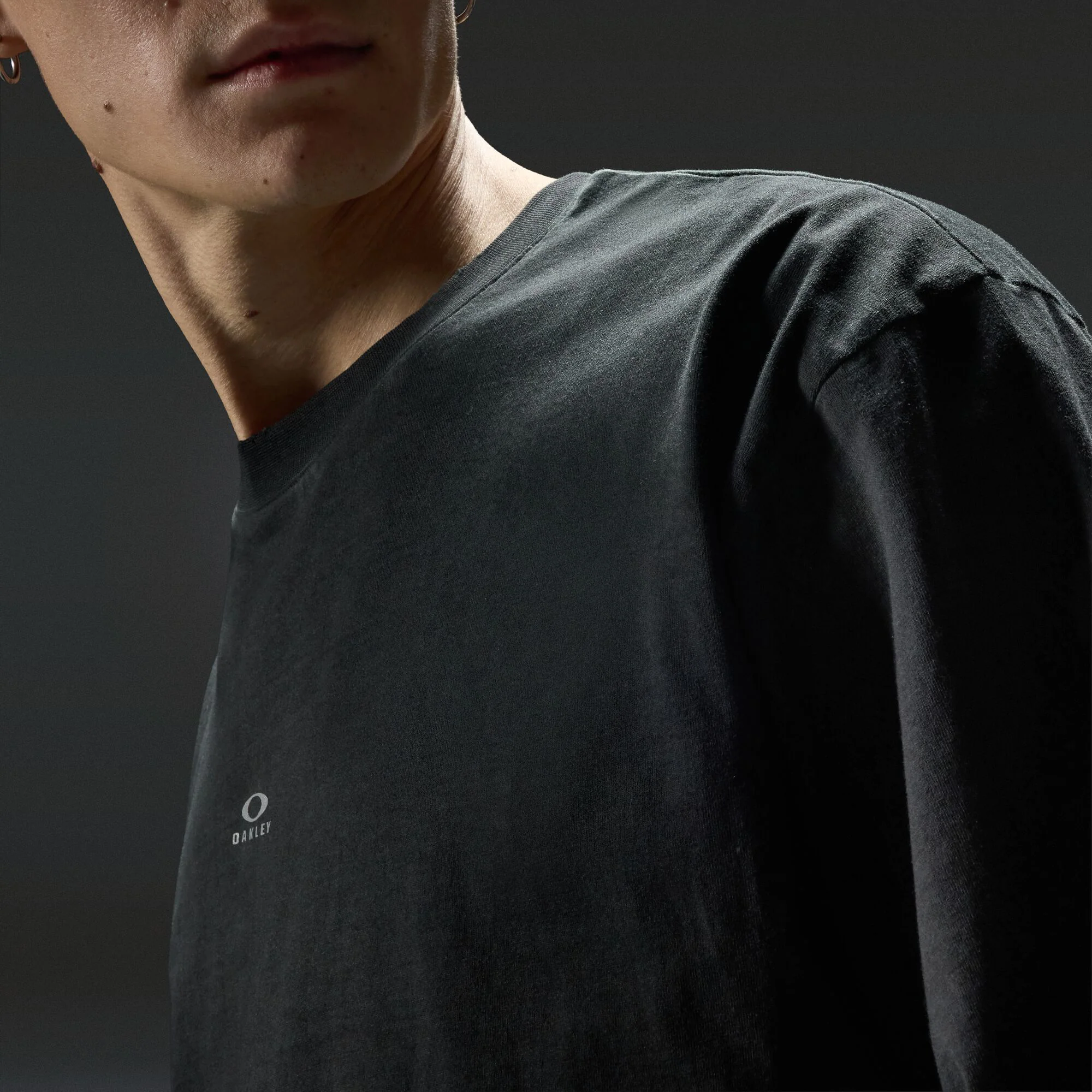 Oakley Latitude Veil T-Shirt Black - Image 4